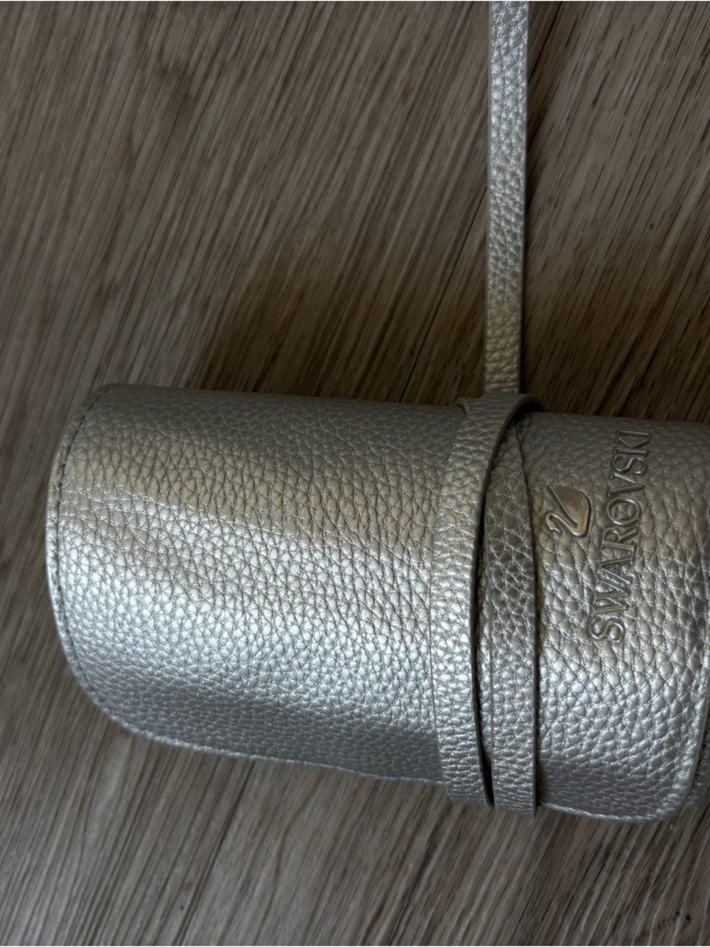 Swarovski Metallic Silver Faux Pebbled Leather Case Mini Bag Jewelry Roll - Picture 10 of 12